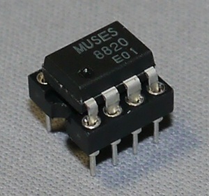 オペアンプ MUSES8820D